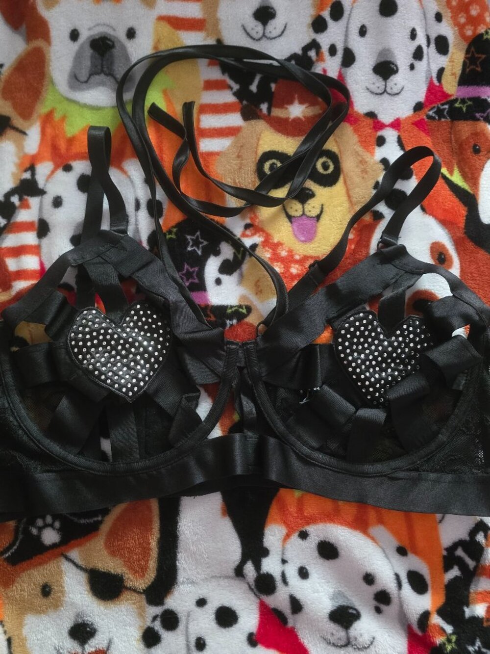 Torrid bralette size 3 strappy heart